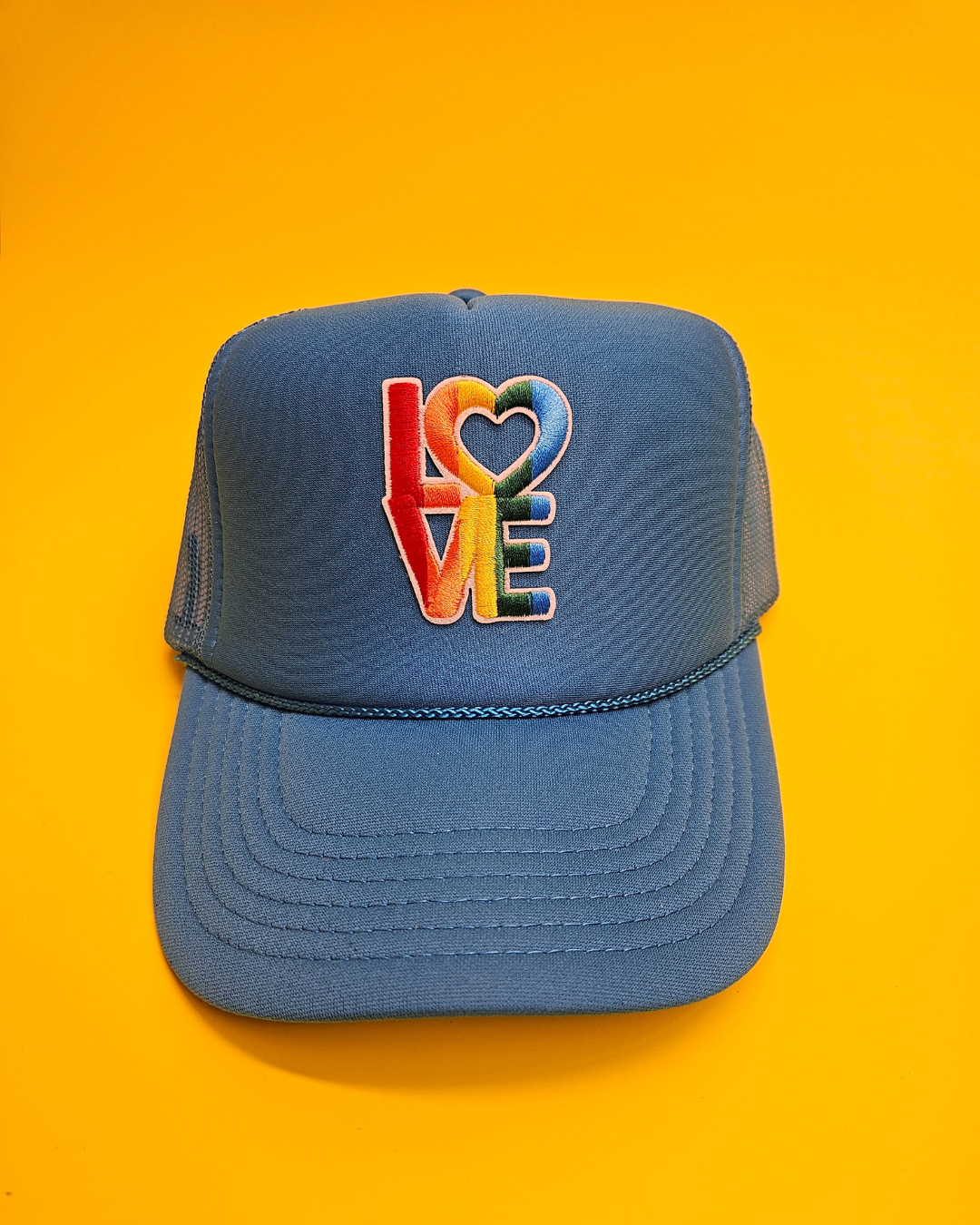 Love / Trucker Hat